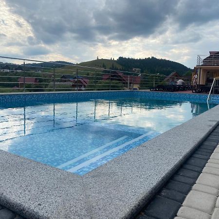 Greku Hotel Bukovel Bagian luar foto