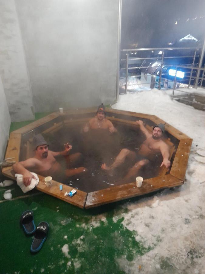 Greku Hotel Bukovel Bagian luar foto