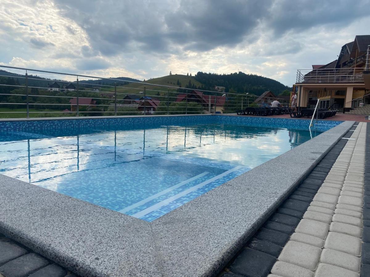 Greku Hotel Bukovel Bagian luar foto