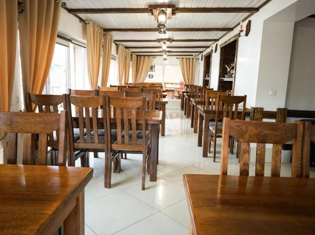 Greku Hotel Bukovel Bagian luar foto