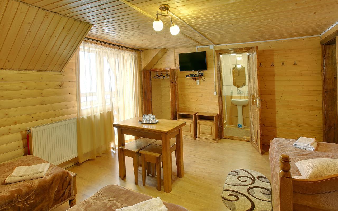 Greku Hotel Bukovel Bagian luar foto